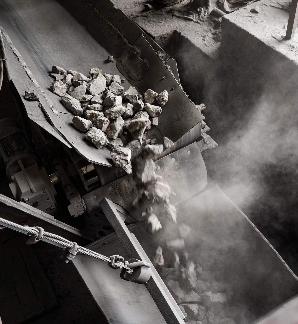 Read more about the article How Rock Crushing Equipment Improves Safety by Reducing Manual Material Handling